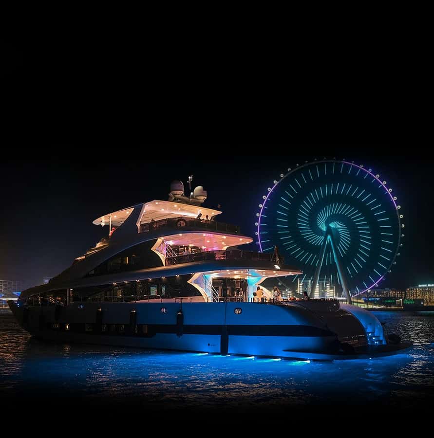 Dubai: Superyacht Experience with Party & Live DJ - The 9 PM departure and first views of Dubai