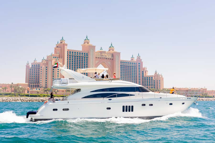 Dubai: The Luxury Yacht Tour with Live BBQ Option - Quick points before you book