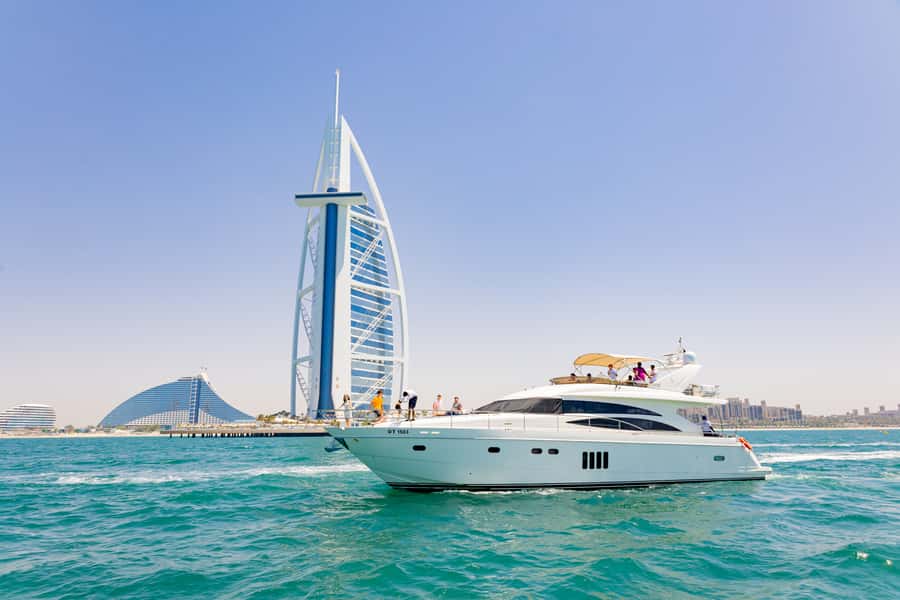 Dubai: The Luxury Yacht Tour with Live BBQ Option - What the $19 price really buys you