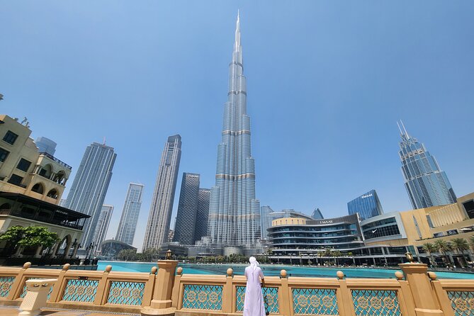 Dubai Top Ten Must-see Sights with Burj Khalifa and Transfers - What the guides add to the experience