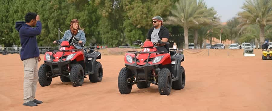 Dubai: Tour with BBQ Dinner, Camel Ride, & Traditional Show - BBQ dinner and the evening buffet