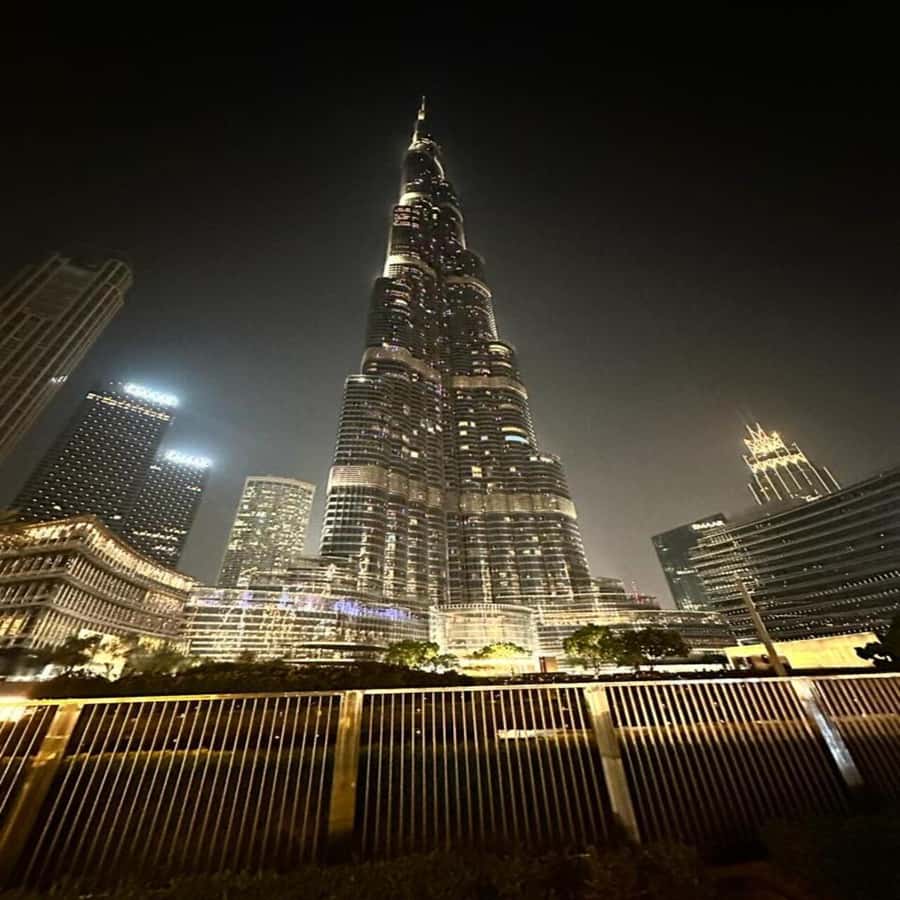 Dubai: VIP Private City Tour with Burj Khalifa Entry Tickets - Sheikh Zayed Road and Dubai’s modern skyline
