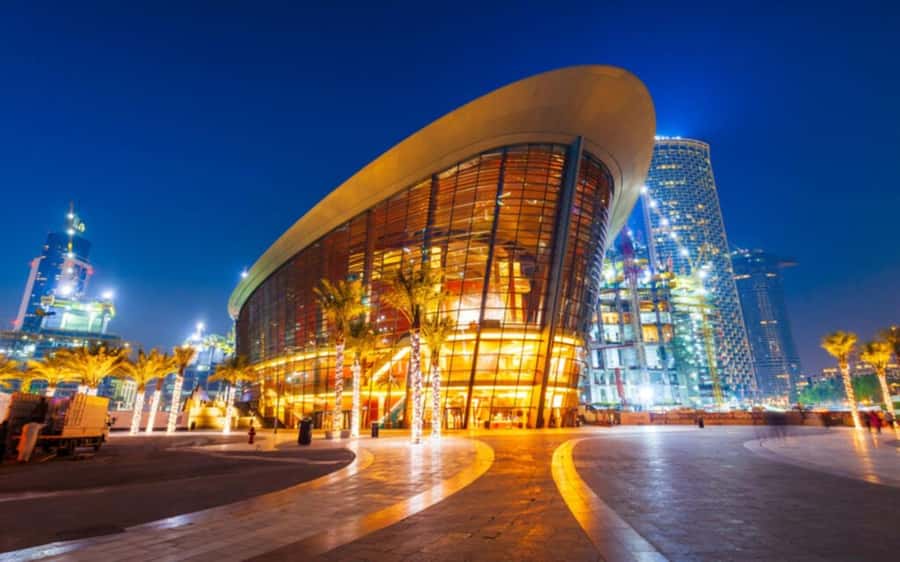 Dubai: Walking, Architecture and History Tour of Dubai Opera - Reading the architecture of Dubai Opera