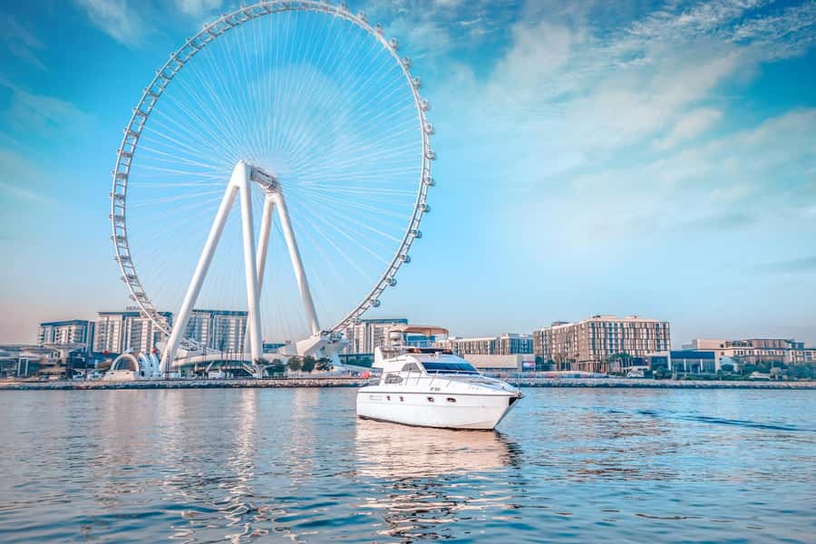 Dubai Yacht Tour - Boat Trip upto 12 guests Private event - Three Hours Around Palm Jumeirah and Atlantis