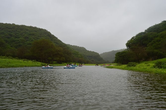 East & West Salalah Combination Tour - Darbat Waterfall, Mughsail - Marneef Cave and the seasonal blowholes
