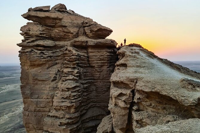 Edge Of The World Hike(Dinner under stars,village,bats cave,camp) - The drive from Riyadh takes patience
