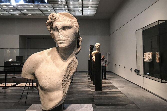 Entrance Ticket to the Louvre Museum in Abu Dhabi - How the art collection feels in practice