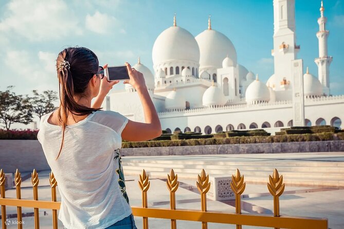 Exclusive Abu Dhabi tour, without Ferrari World - Waterfront views round out the city picture