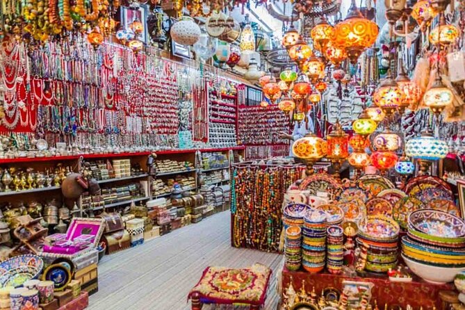 Exclusive Abu Dhabi tour, without Ferrari World - Heritage Village gives the day some historical balance