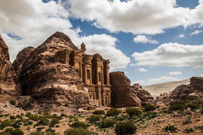 Explore Jordan Tour 6 day tour 5 nights - Wadi Rum after Petra: sunset, stars, and a Bedouin camp