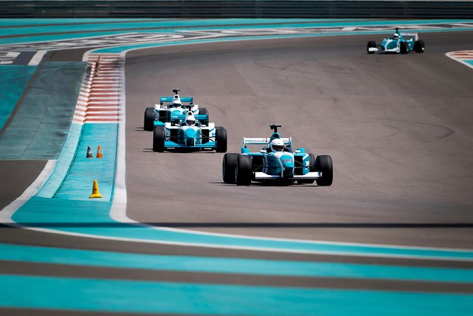 Formula Yas 3000 Driving Experience _ Full - What the track session feels like