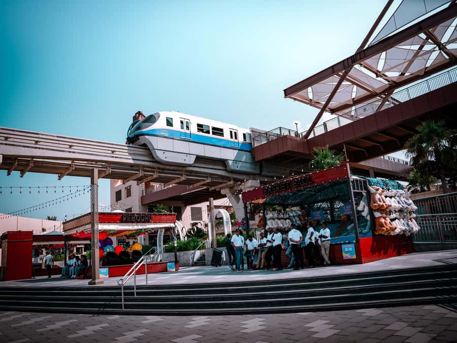 From Abu Dhabi: Dubai Full-Day Sightseeing Tour - From Abu Dhabi to Dubai, with the work taken care of