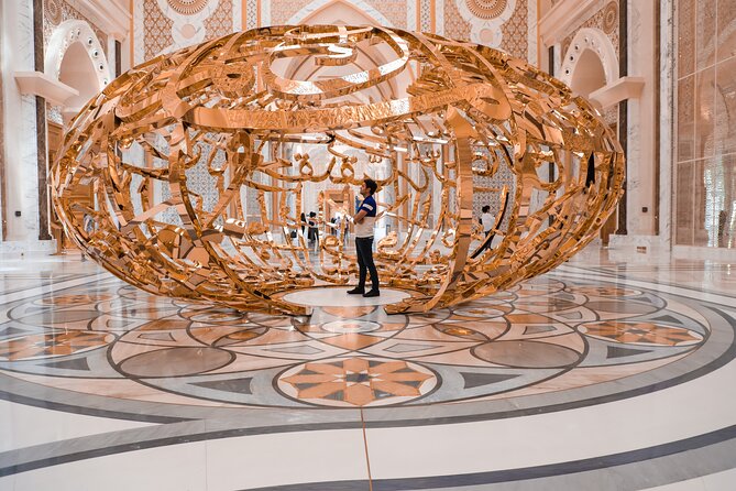 From Abu Dhabi: Sheikh Zayed Mosque, Royal Palace & Etihad Tower - What the guide adds