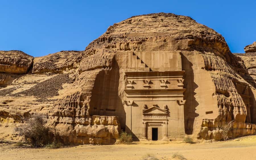 From AlUla: Hegra Tour - Jabal Ithlib and the ceremonial side of Hegra