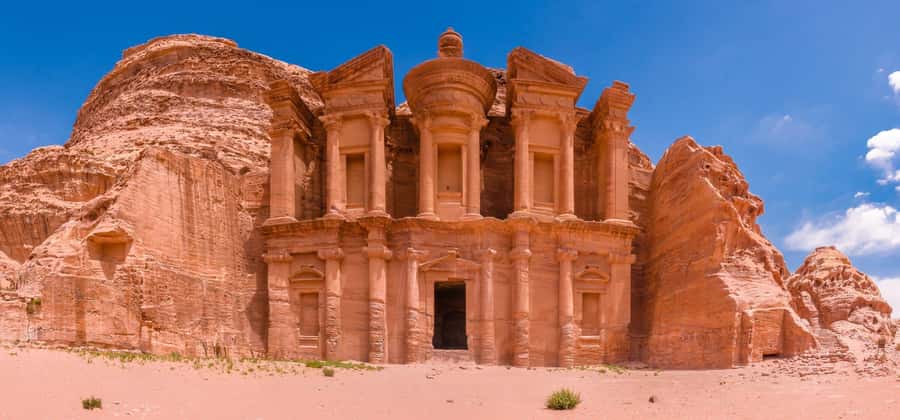 From Amman: Full-Day Private or Group Tour to Petra - What the driver adds to the experience