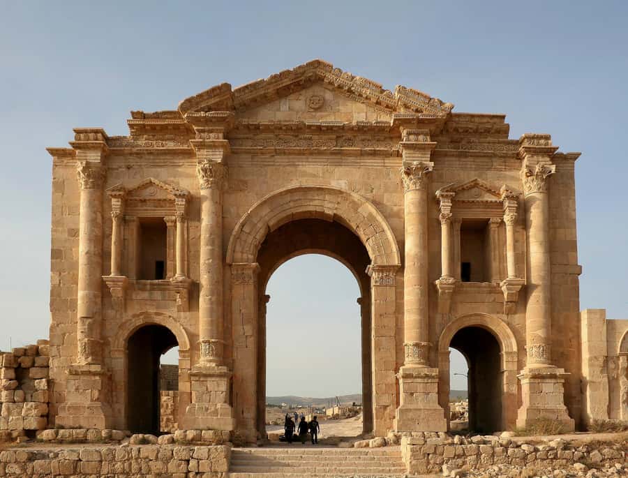 From Amman: Jerash, Ajloun Castle or Umm Qais Private Tour - What your private driver actually adds
