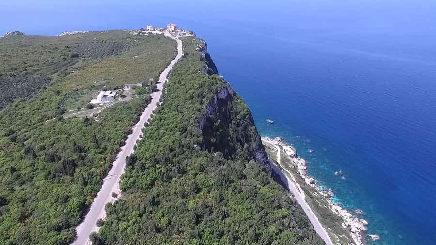 From Beirut: Jeita Grotto, Harissa & Byblos Private Day Tour - The route needs smart planning