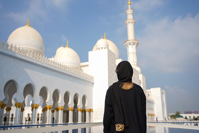 From Dubai: Abu Dhabi City Sightseeing & Sheikh Zayed Mosque - Louvre Abu Dhabi and the Corniche in one short pause