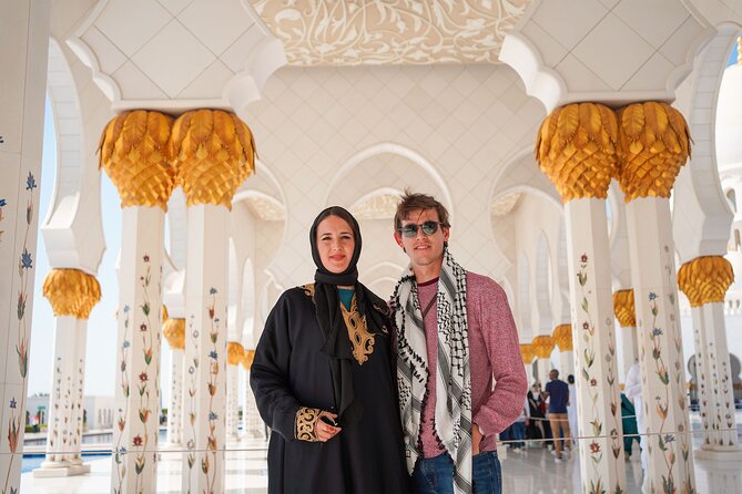 From Dubai: Abu Dhabi Sheikh Zayed Grand Mosque Guided Tour - Inside the prayer hall