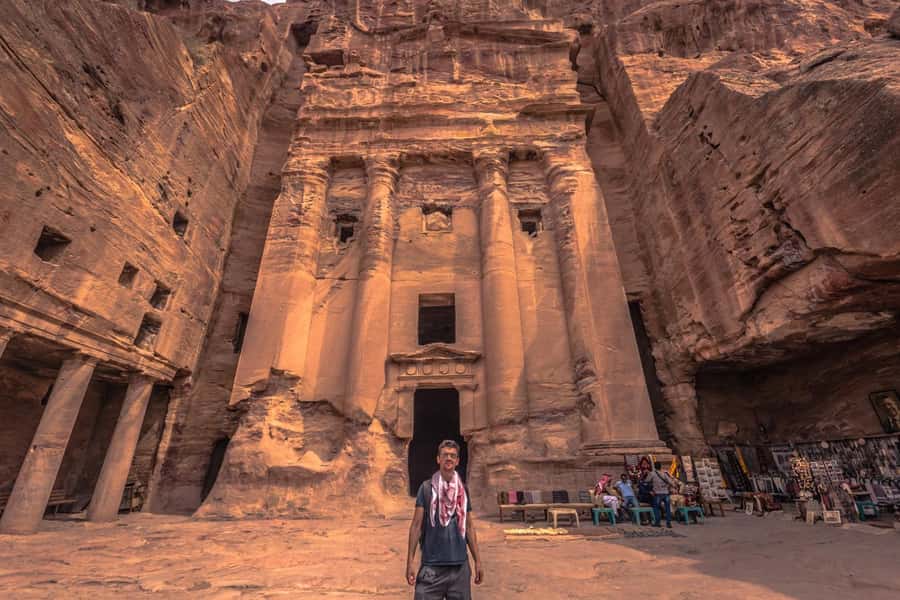 From Eilat: Petra Tour with Transfer and Lunch - Walking through the Siq to the Treasury