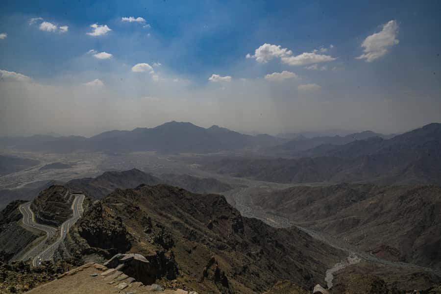 From Jeddah: Taif Exploration Tour with Lunch - What the nine-hour schedule feels like