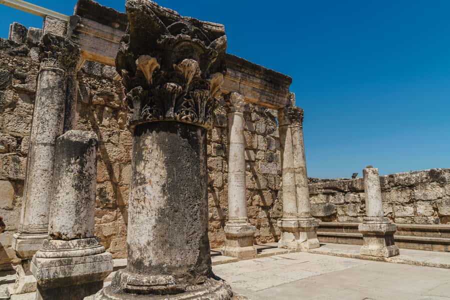 From Jerusalem: Nazareth and Sea of Galilee Tour - The guides and the multilingual setup