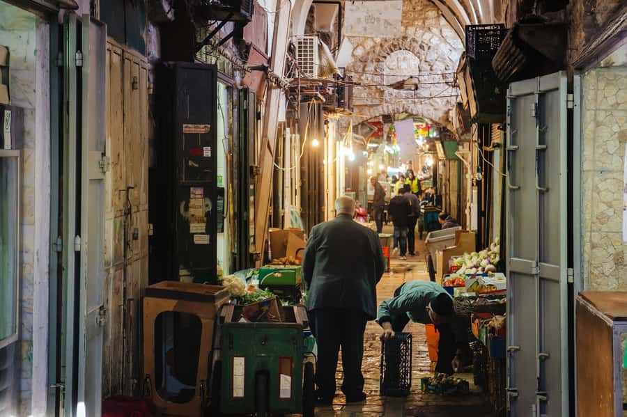 From Jerusalem Small group tour Old&New City ENTRY FEES INCL - The Church of the Holy Sepulchre needs realistic expectations