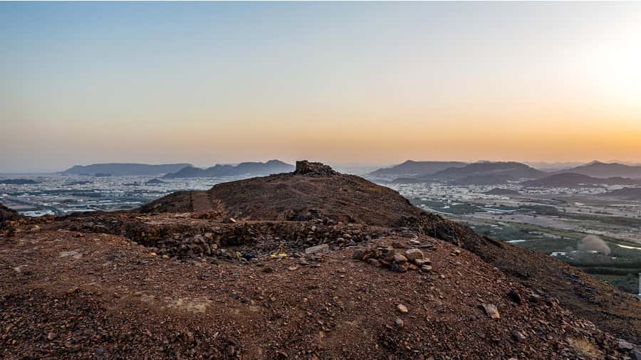 From Madinah: Half-Day Ziarah Tour - Who should book this Madinah tour?
