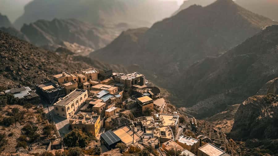From Muscat: Nizwa and Jebel Akhdar Tour with Lunch - The road from Muscat to Oman’s interior