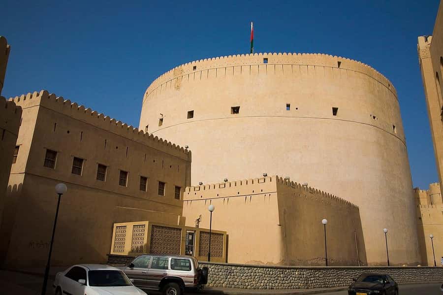 From Muscat: Private Nizwa and Jabel Akhdar-Shams with Lunch - Lunch keeps the day grounded