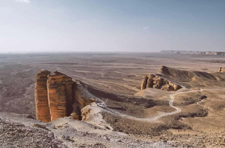 From Riyadh: Tuwaiq Mountains and Najd Plateau Day Trip - Leaving Riyadh for the Najd Plateau