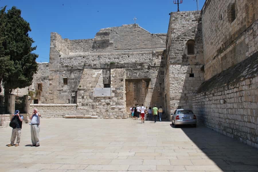 From Tel Aviv: Bethlehem, Jericho and Qasr al-Yahud Tour - Bethlehem and the Church of the Nativity