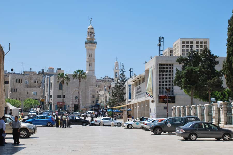From Tel Aviv: Bethlehem, Jericho and Qasr al-Yahud Tour - Lunch, transport, and the pace of the day