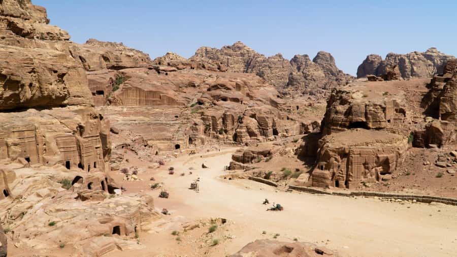From Tel Aviv: Full-Day Trip to Petra with Roundtrip Flights - Lunch in Maan Governorate