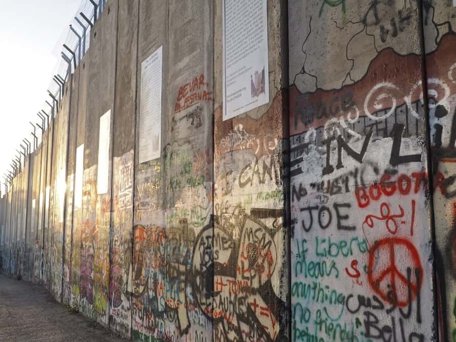 From Tel Aviv: West Bank Day Tour - The Separation Wall and the modern West Bank