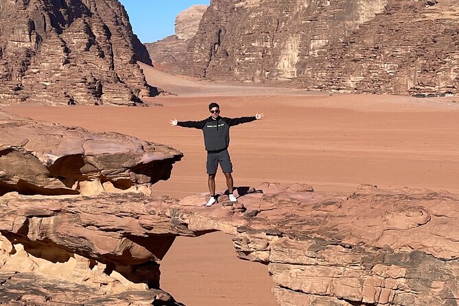 Full Day 4x4 Classic Desert Tour with overnight in private tent - Red Sand Dunes and time to climb