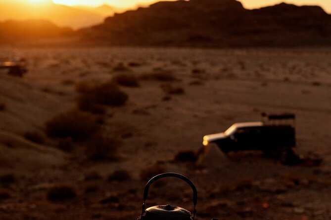 Full-Day 4x4 Wild Desert Expedition with night in private tent - Wadi Nuqra and Wadi Sabet