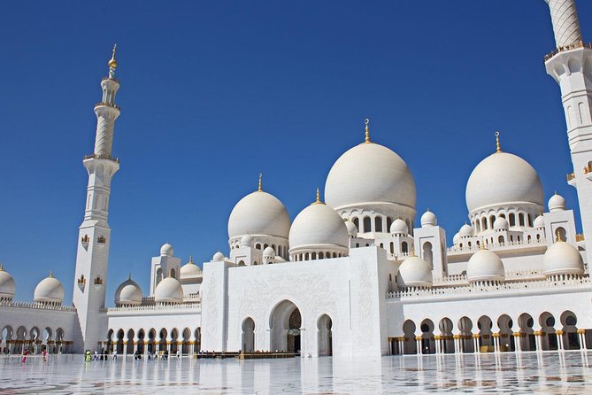 Full Day Abu Dhabi City Tour + BAPS Mandir Visit, guide transfer - What this Abu Dhabi day trip is really like