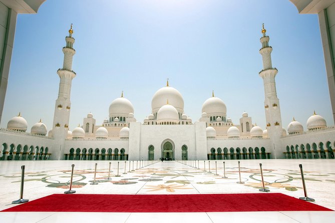 Full Day Abu Dhabi City Tour + BAPS Mandir Visit, guide transfer - Qasr Al Hosn and House of Artisans