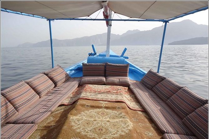 Full-Day Dhow Cruise in Khasab Musandam - Lunch and drinks served onboard