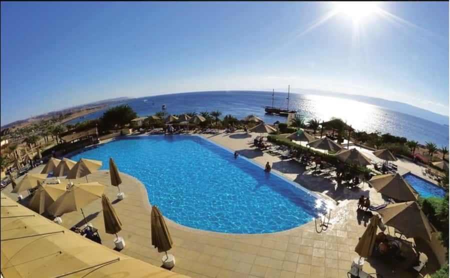 Glass Boat & Snorkeling with day use of Berenice Beach Club - Should you book it?