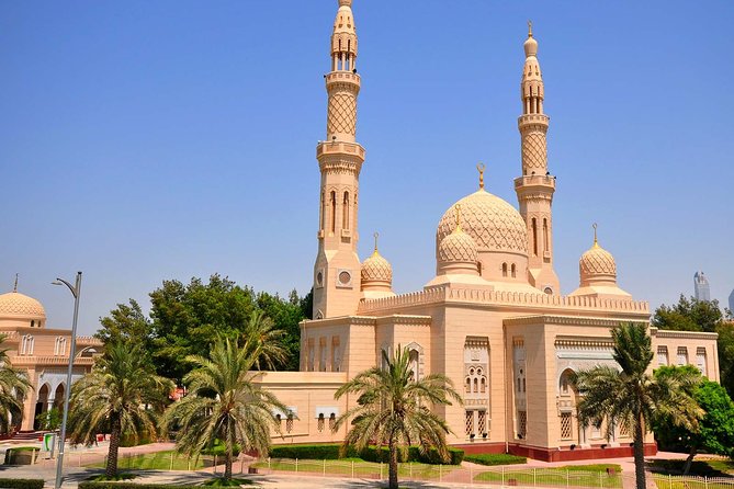 Half Day Dubai City Sightseeing Tour with Pick up - What the guides add to the experience