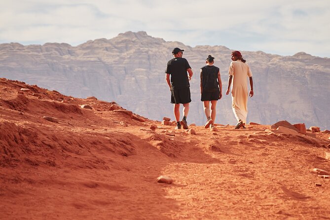 Half-Day Jeep Safari "Wadi Rum Highlights!" w/ Professional Bedouin Guide - Tea with a Bedouin Welcome