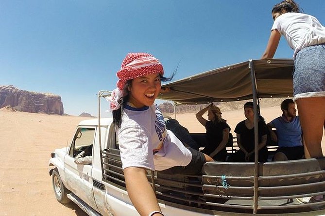 Half-Day Jeep Safari "Wadi Rum Highlights!" w/ Professional Bedouin Guide - Crossing the Protected Desert by Jeep