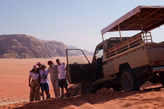Half day Jeep Tour in Wadi Rum incl. water and Bedouin tea - Four Hours Across Wadi Rum