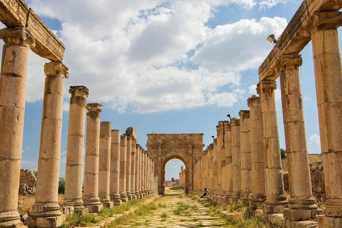 Half Day Tour to Jerash from Amman - The Nymphaeum and the quieter details