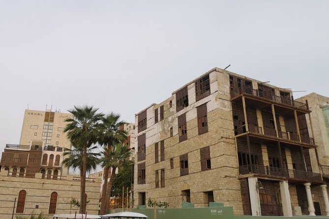 Historic District Tour in Jeddah by a Local Guide - Souq Al Alawi and Qabel Trail: old markets, short stops