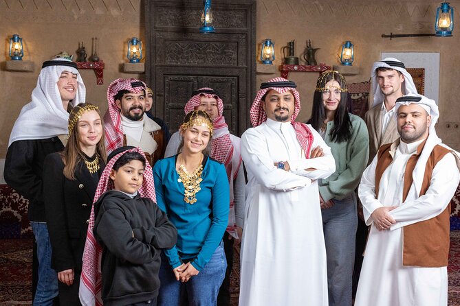 Interactive Saudi Cuisine and Cultural Experience - Ending with tea and incense