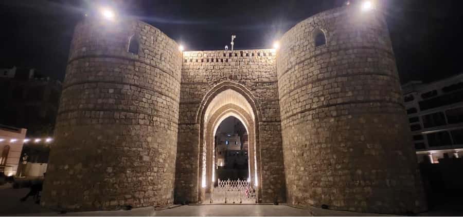 Jeddah: Al-Balad Old Town Historical City Guided Tour - Historic houses, museums, and the architecture lesson