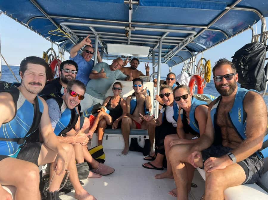 Jeddah: Bayada Leisure Boat Trip with Snorkeling - Leaving Al-Haddad Scuba for the Red Sea